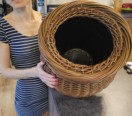 Кашпо из искусственного ротанга вазон бургунди 12 литров